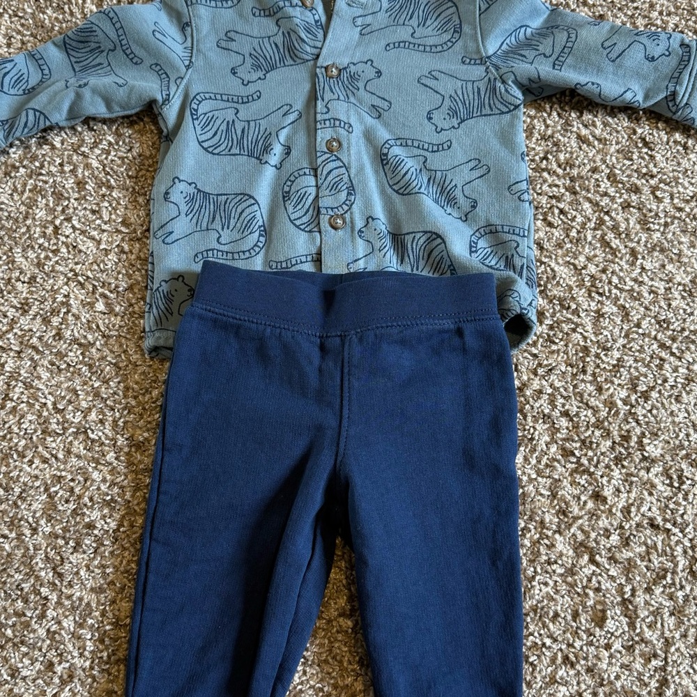Carters Matching Set - Picture 2 of 5